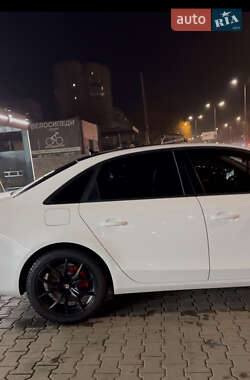 Седан Audi A4 2014 в 