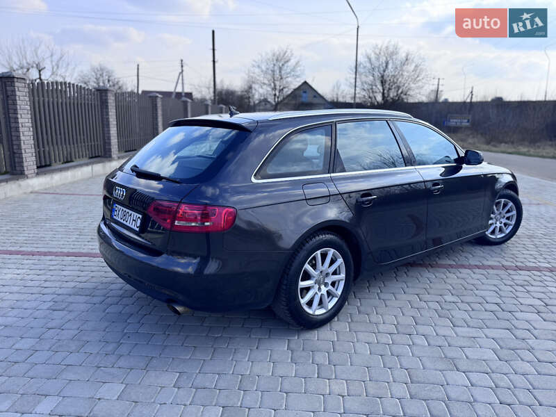 Универсал Audi A4 2012 в Староконстантинове