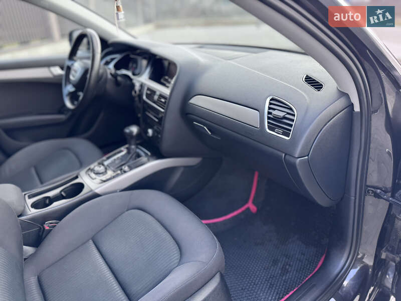 Универсал Audi A4 2012 в Староконстантинове