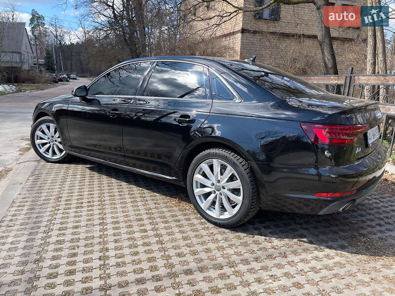 Седан Audi A4 2018 в Киеве