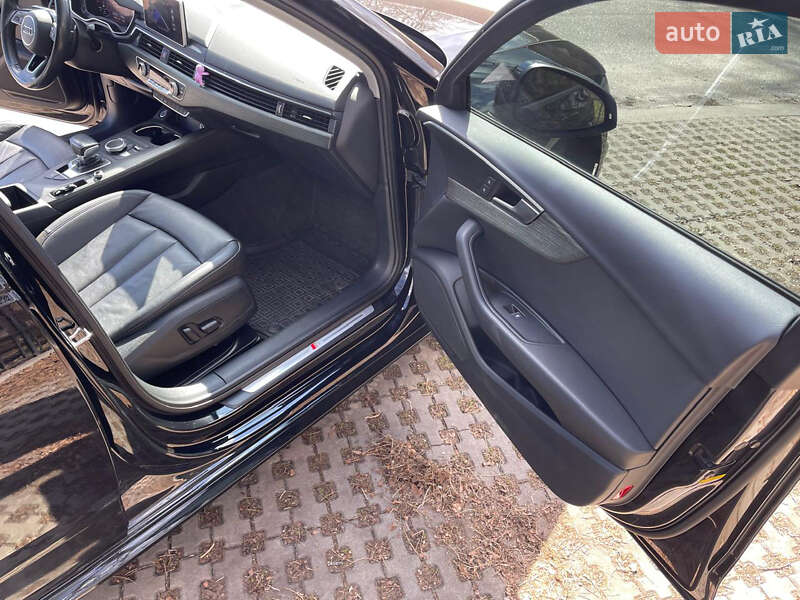 Седан Audi A4 2018 в Киеве