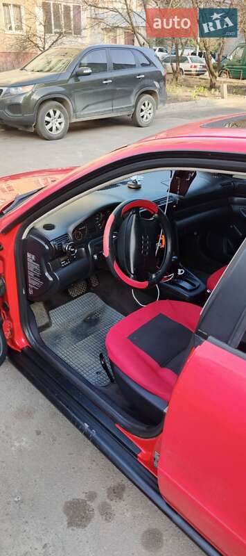 Седан Audi A4 1995 в Львове