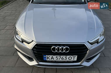 Седан Audi A4 2019 в 