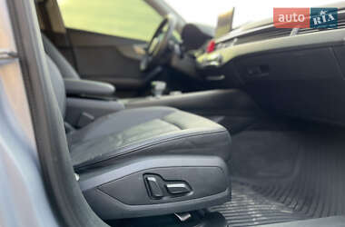 Седан Audi A4 2019 в 