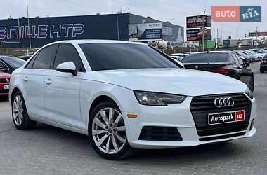Седан Audi A4 2016 в 