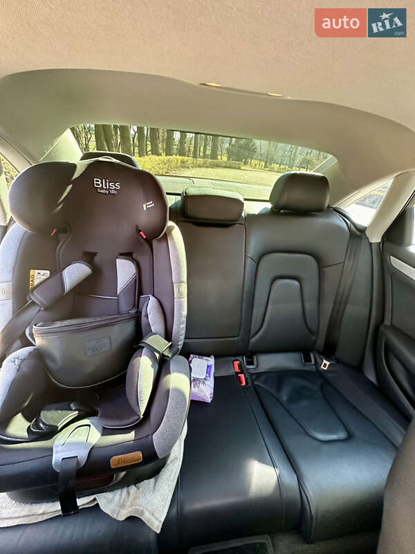 Седан Audi A4 2014 в Киеве