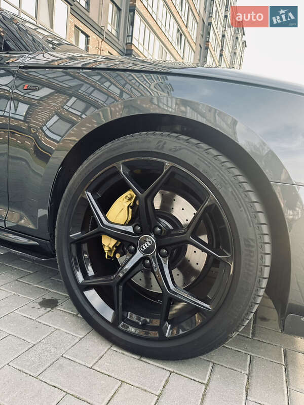 Седан Audi A4 2016 в Житомирі
