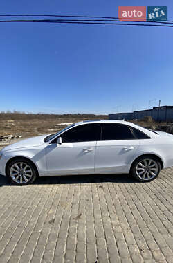 Седан Audi A4 2013 в 