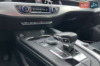 Седан Audi A4 2017 в 