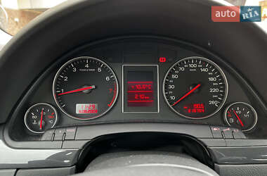 Седан Audi A4 2004 в 