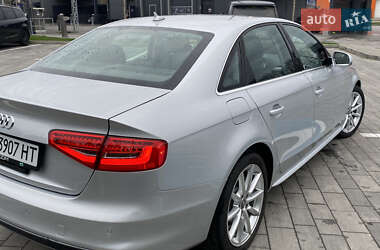 Седан Audi A4 2013 в 