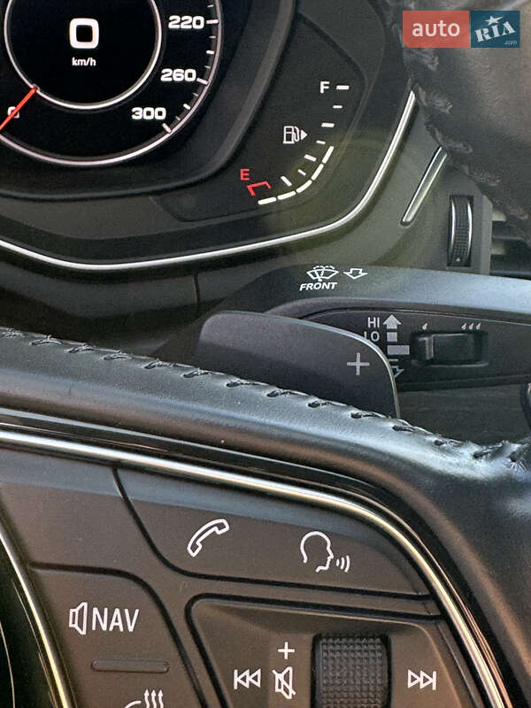 Седан Audi A4 2016 в Івано-Франківську