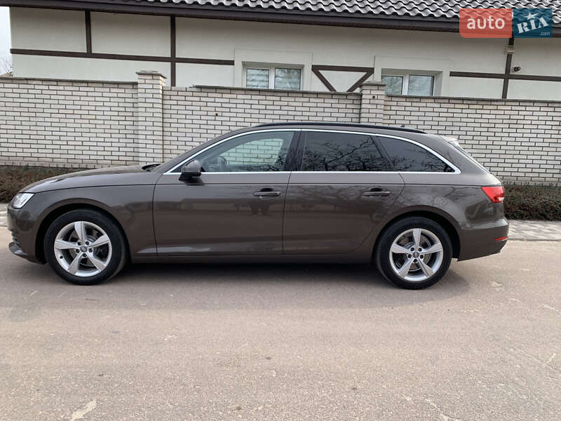 Универсал Audi A4 2018 в Житомире