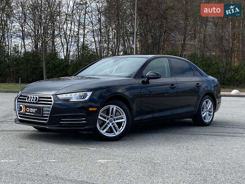 Седан Audi A4 2016 в 