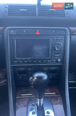 Седан Audi A4 2005 в 