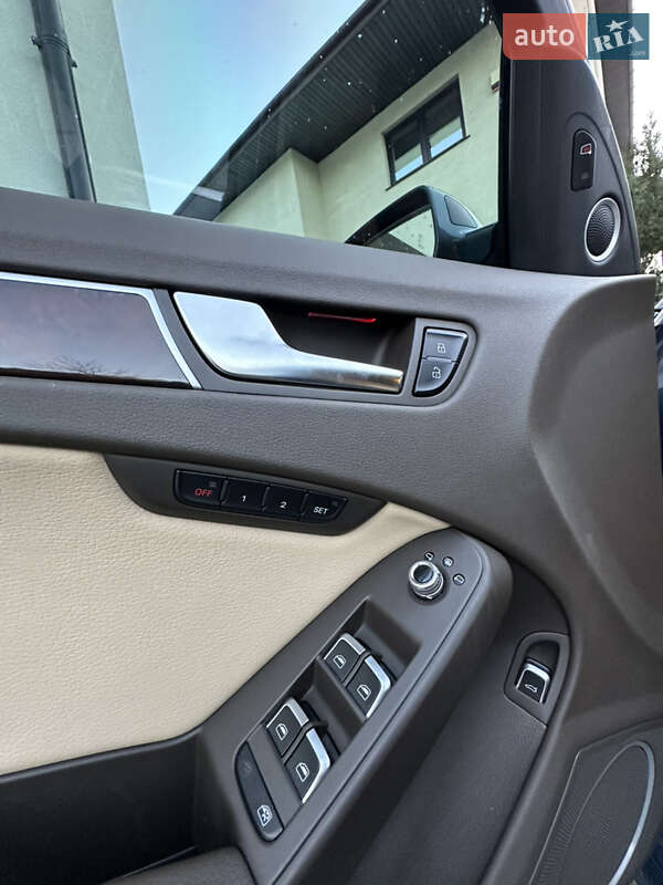 Седан Audi A4 2015 в Киеве
