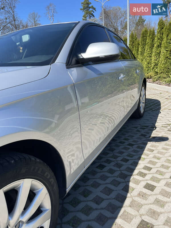 Седан Audi A4 2013 в Харькове