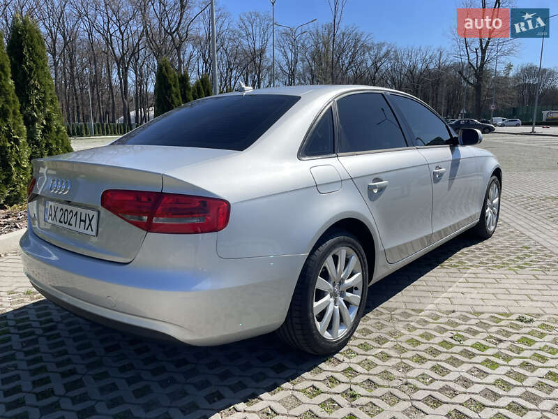 Седан Audi A4 2013 в Харькове