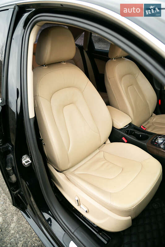 Седан Audi A4 2013 в Золочеве