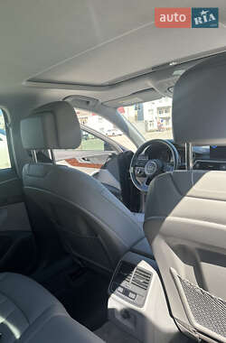 Седан Audi A4 2019 в 
