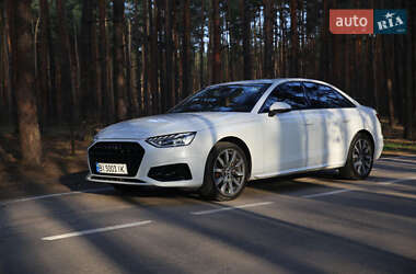 Седан Audi A4 2020 в 