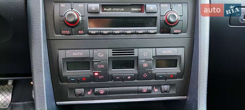 Седан Audi A4 2003 в Самборі