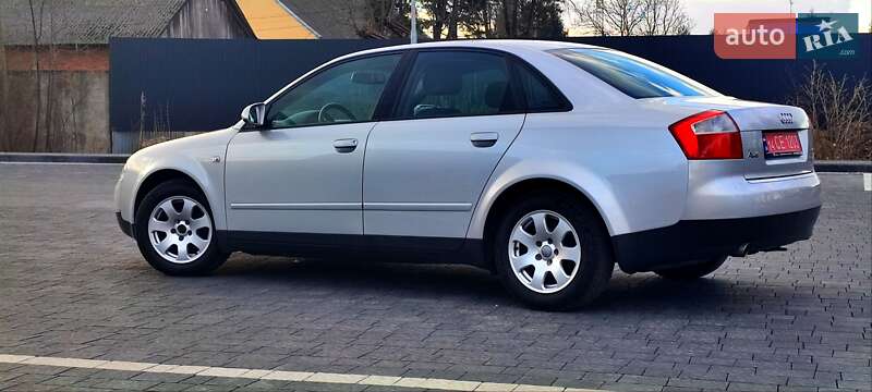 Седан Audi A4 2003 в Самборі