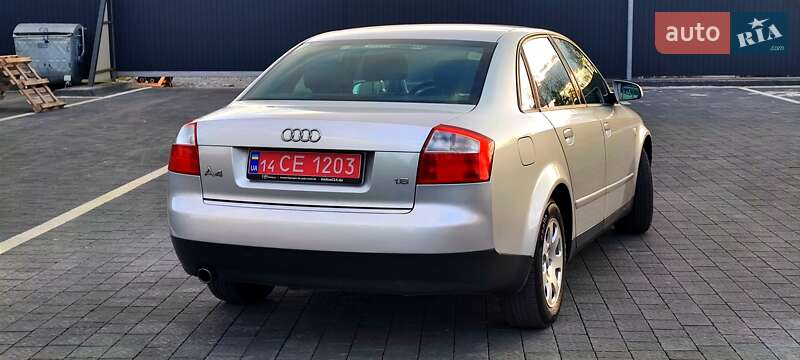 Седан Audi A4 2003 в Самборі