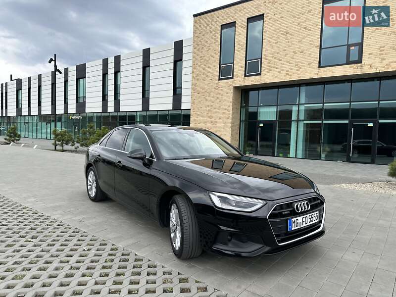 Седан Audi A4 2021 в Хмельницком