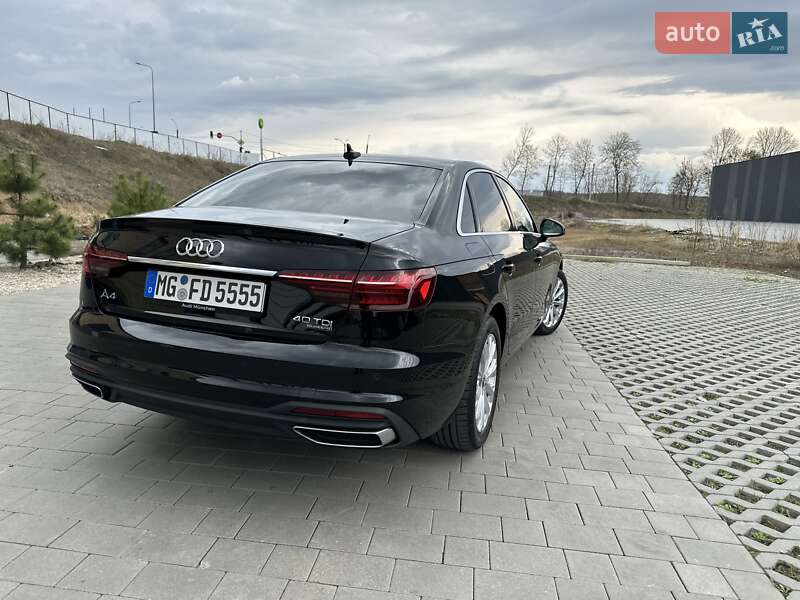 Седан Audi A4 2021 в Хмельницком
