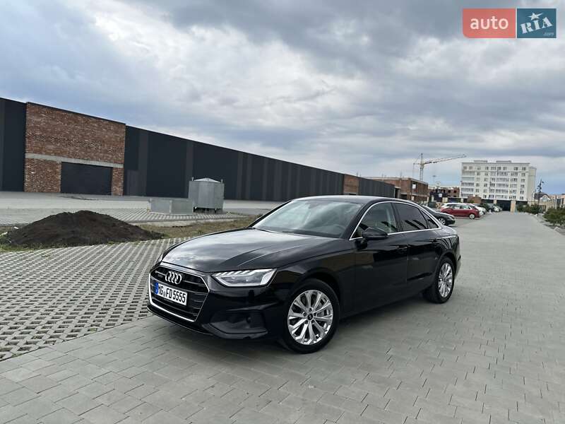 Седан Audi A4 2021 в Хмельницком