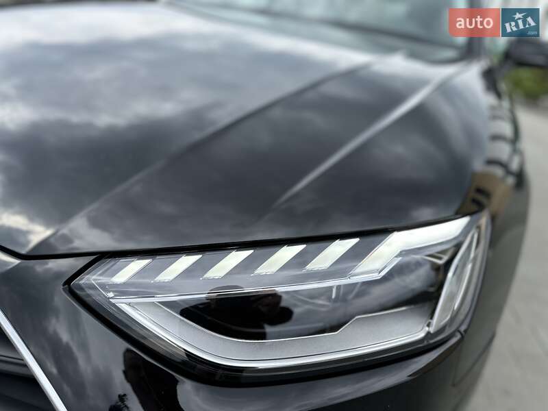 Седан Audi A4 2021 в Хмельницком