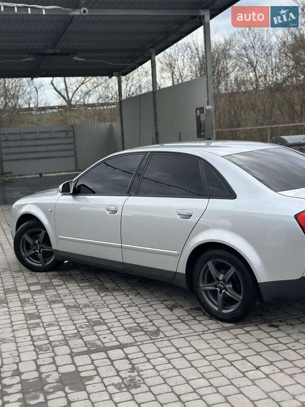 Седан Audi A4 2001 в Хмельницькому