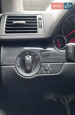 Седан Audi A4 2001 в 