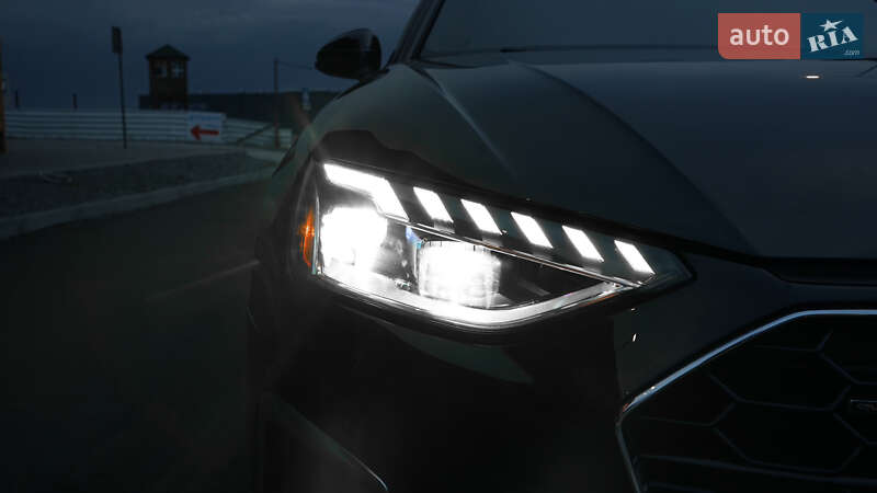 Седан Audi A4 2020 в Львові