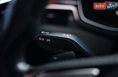 Седан Audi A4 2020 в 