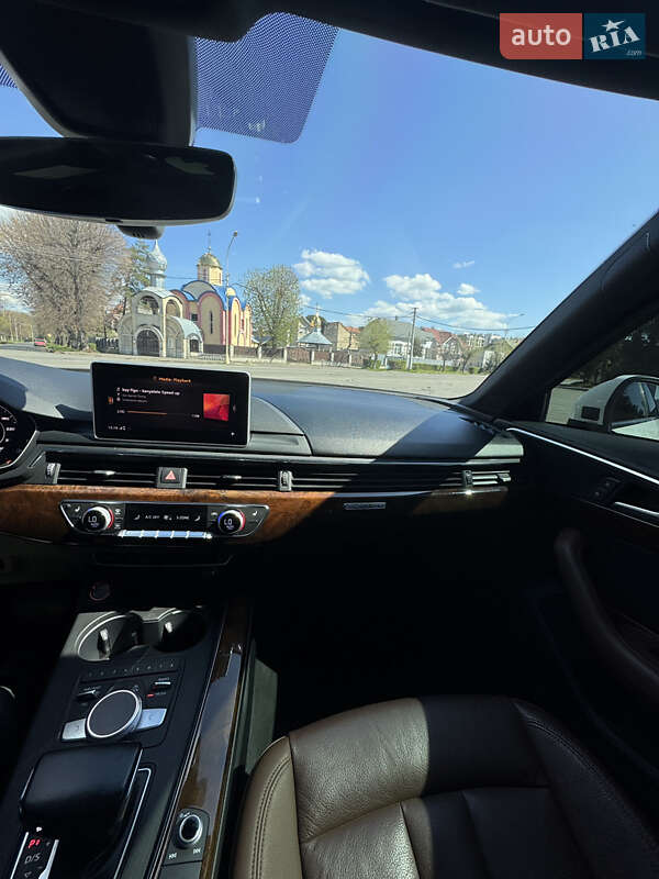 Седан Audi A4 2017 в Ужгороде
