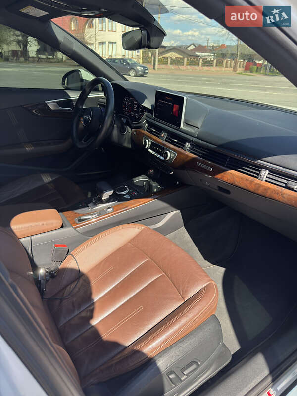 Седан Audi A4 2017 в Ужгороде