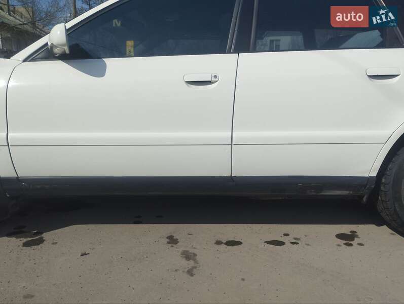Универсал Audi A4 2001 в Харькове