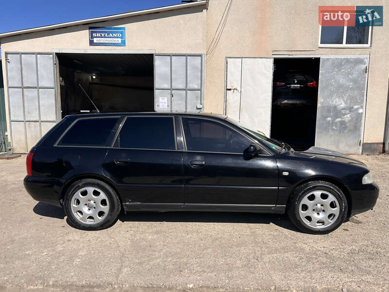 Універсал Audi A4 2001 в Кодимі