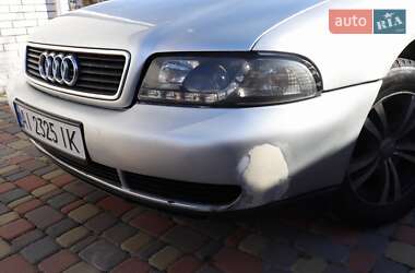 Седан Audi A4 1996 в Обухове