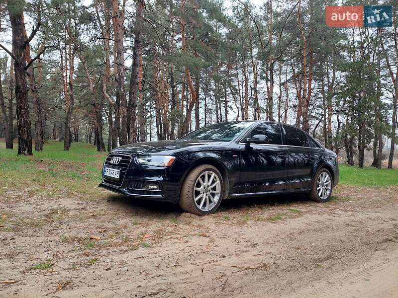 Седан Audi A4 2013 в 
