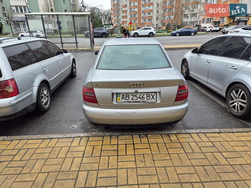 Седан Audi A4 1997 в Виннице