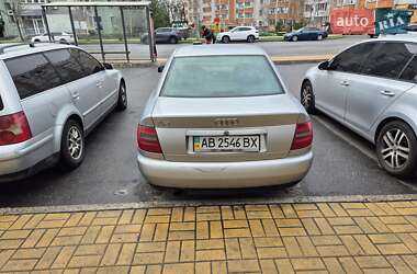 Седан Audi A4 1997 в 