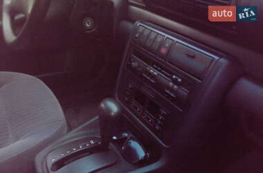Седан Audi A4 1997 в 