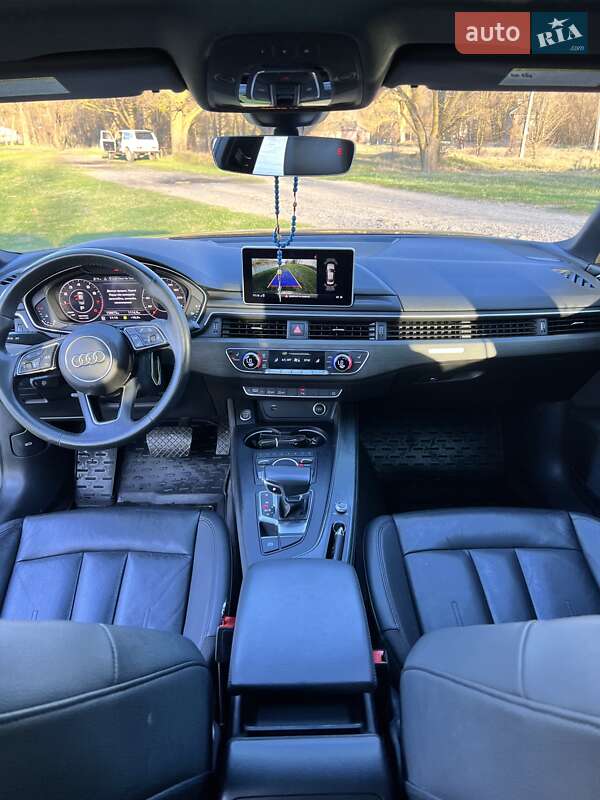Седан Audi A4 2019 в Полтаві