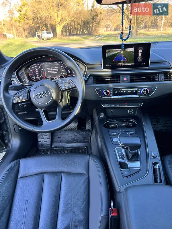 Седан Audi A4 2019 в Полтаві
