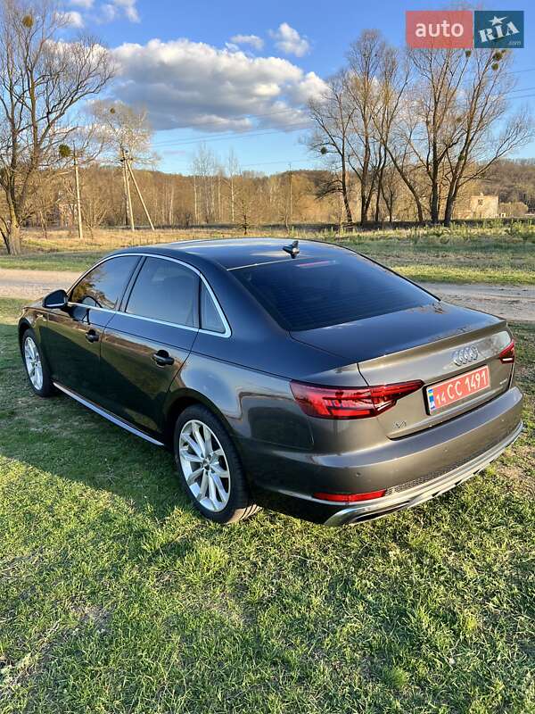Седан Audi A4 2019 в Полтаві