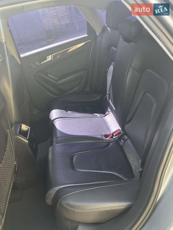 Седан Audi A4 2011 в Светловодске