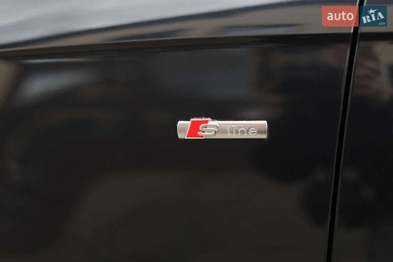 Седан Audi A4 2015 в Львове